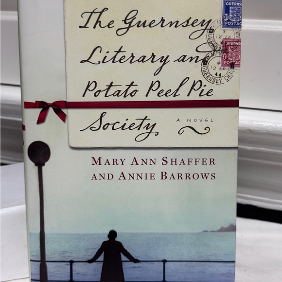 📚✨ Vintage 2008 Hardcover – The Guernsey Literary and Potato Peel Pie Society ✨ - Picture 2 of 16